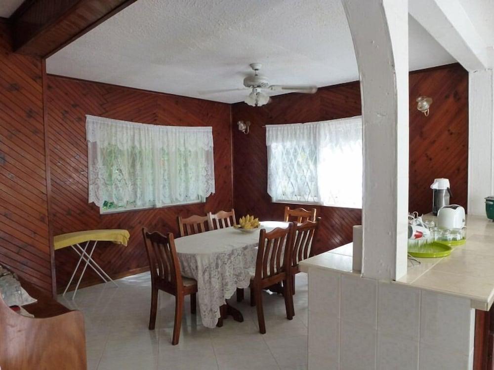 Chez Muriel Guest House