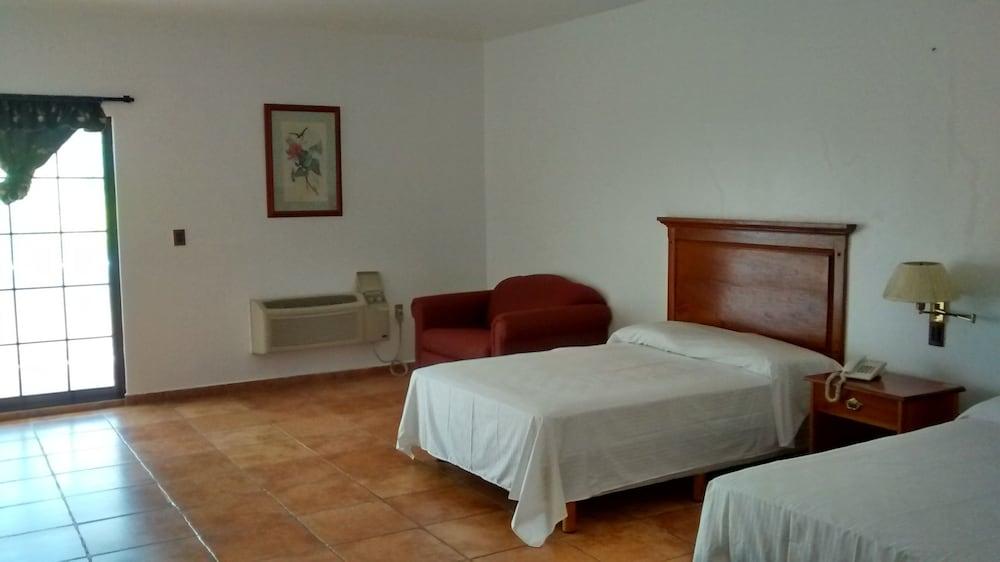 Resort Mision del Mar