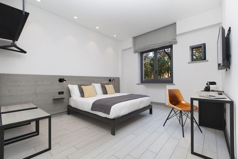 La Ferrovia Guest House