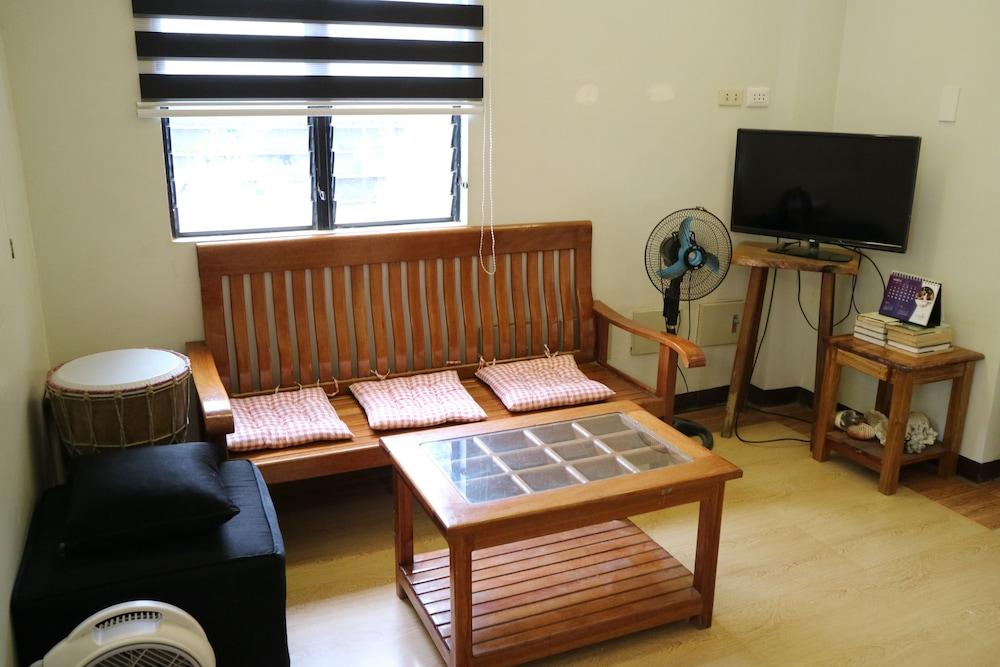 Seaslugs Traveller's Inn