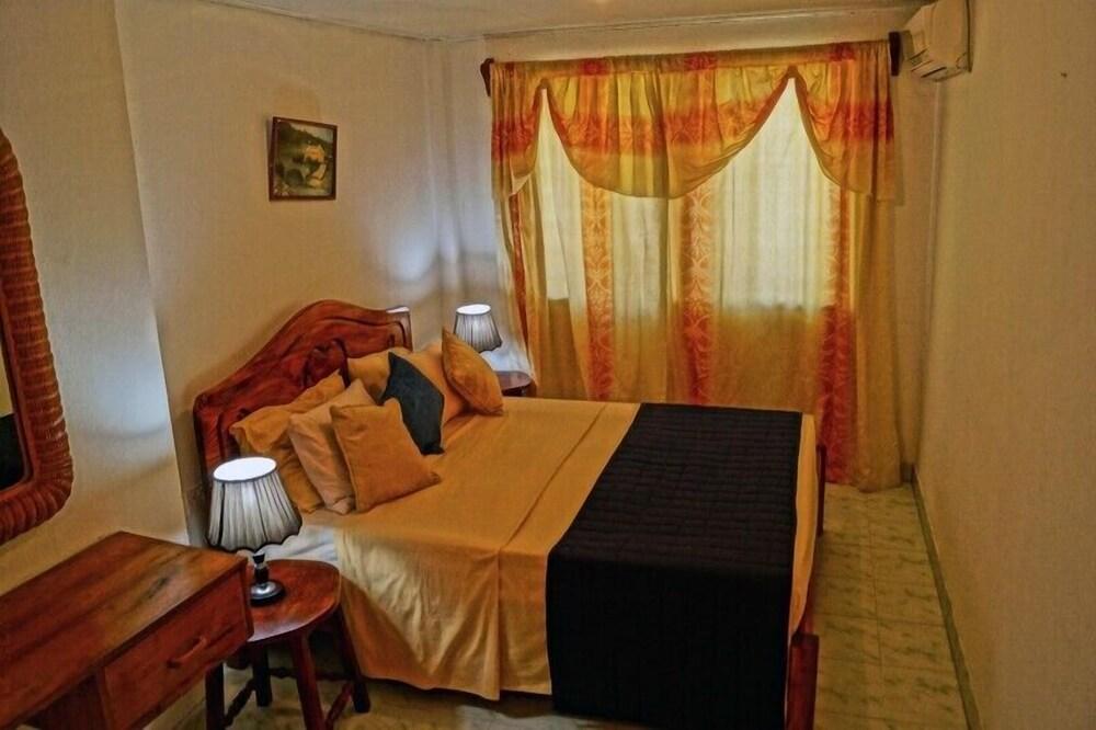 Chez May-Paule Guesthouse