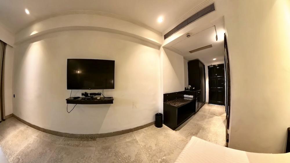 Silver sands serenity