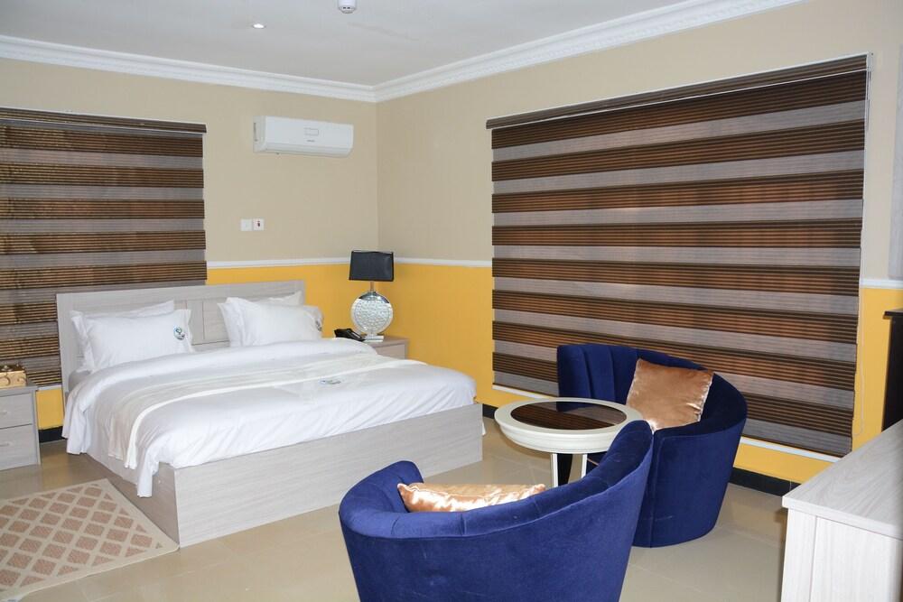 Springs Sparadise Hotel