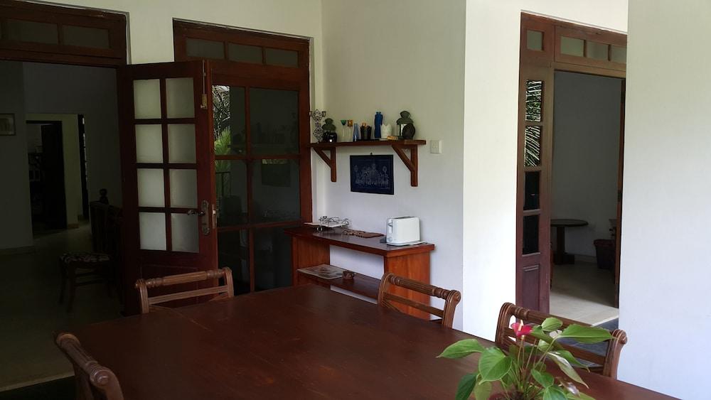 Riverside Homestay Apartments