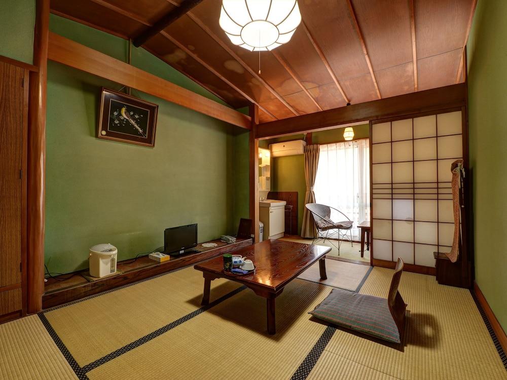 Ryokan Sakamotoya