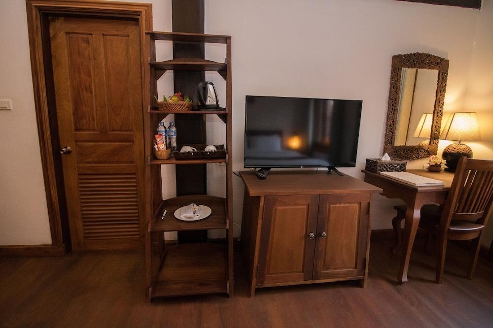 Royal Peacock Boutique Hotel