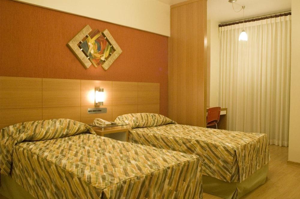 Liber Hotel Nova Serrana