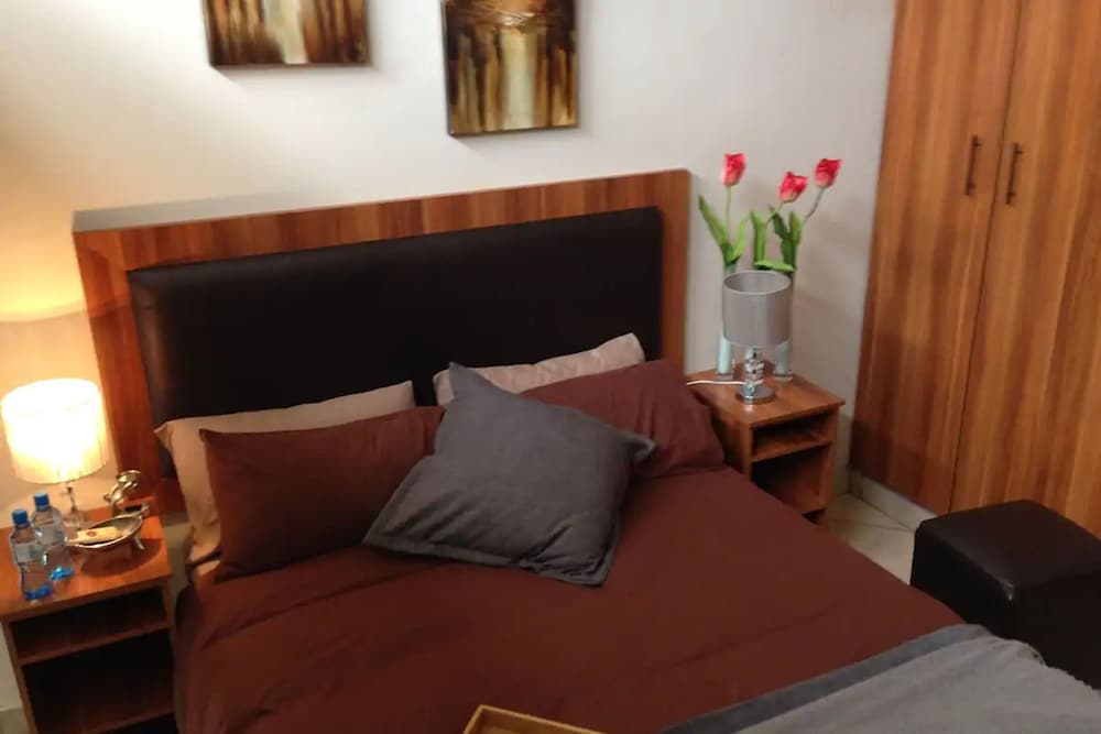 Manor Hills Guest Lodge