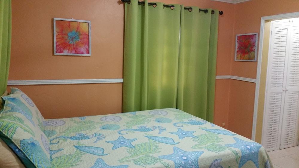 The Oasis at Oaklands Apartment 2