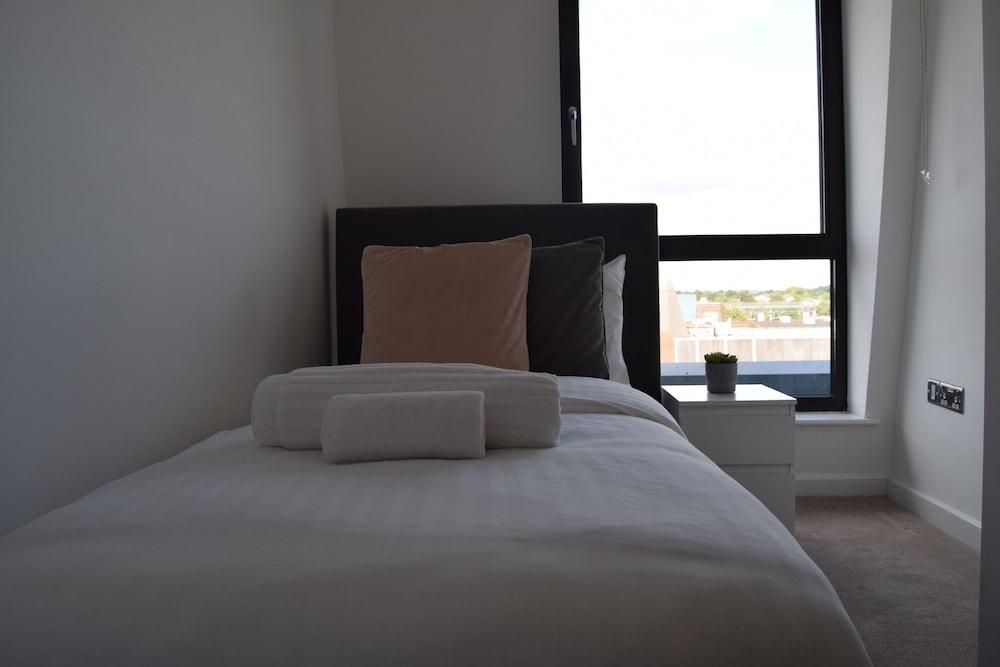 Morland House Apartments