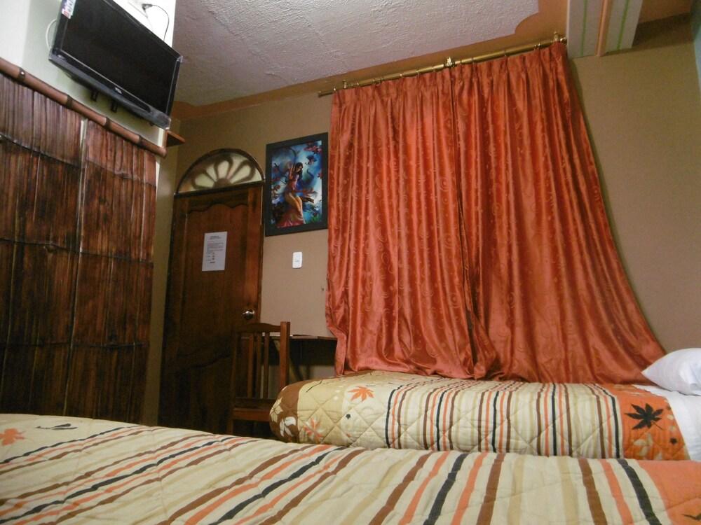 Hostal Otavalos Inn-Hostel