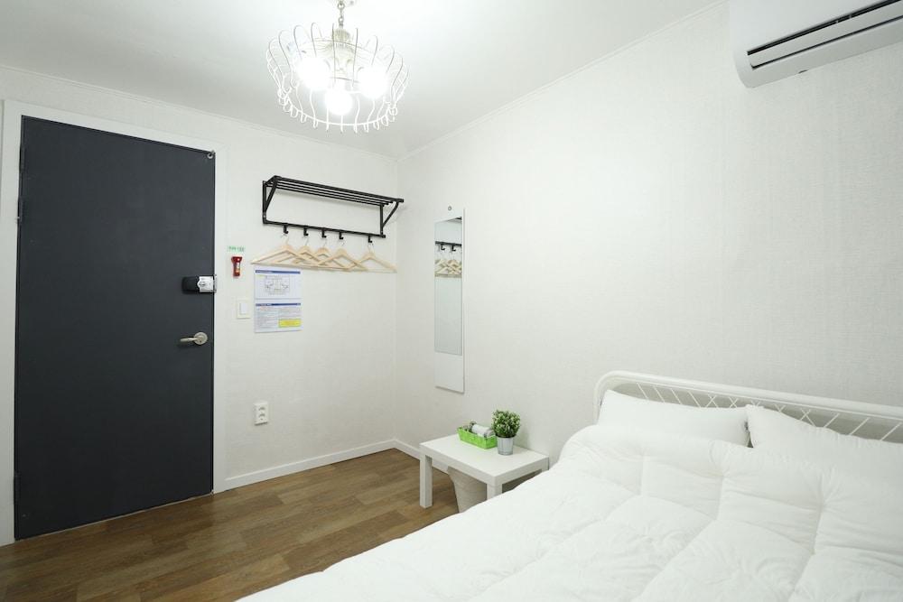 Liz's House - Hostel