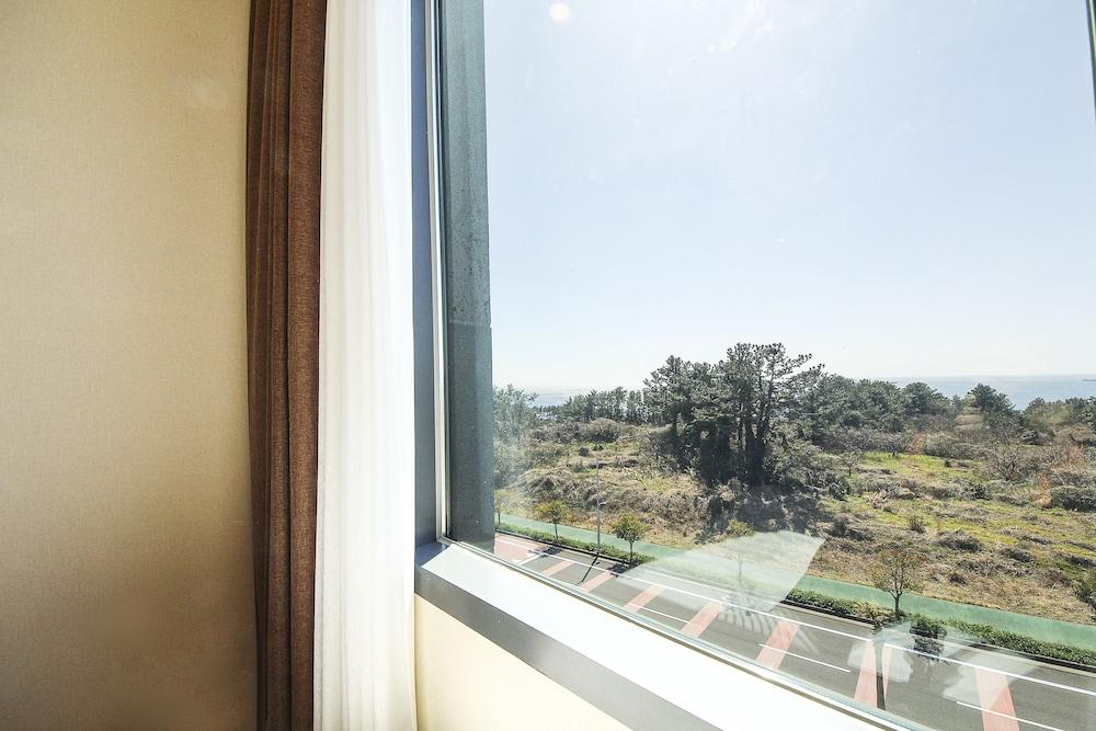 Jeju Ocean Blue Hotel