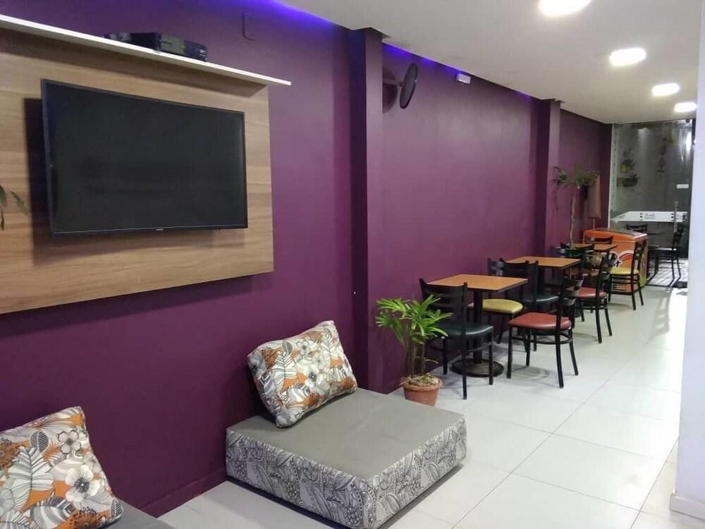 Farol da Barra Suites e Hostel