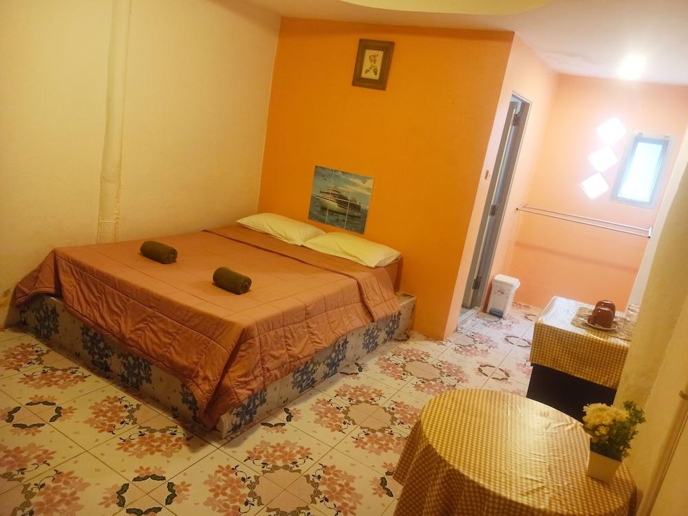 Nu Phuket Airport Residence