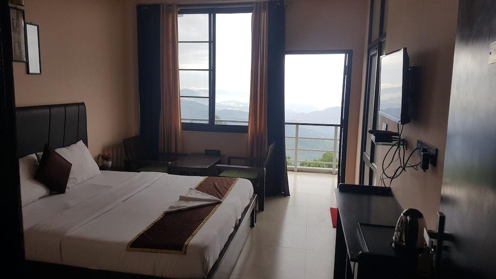 Corbett Hill Resorts  by OpenSky, Lansdowne