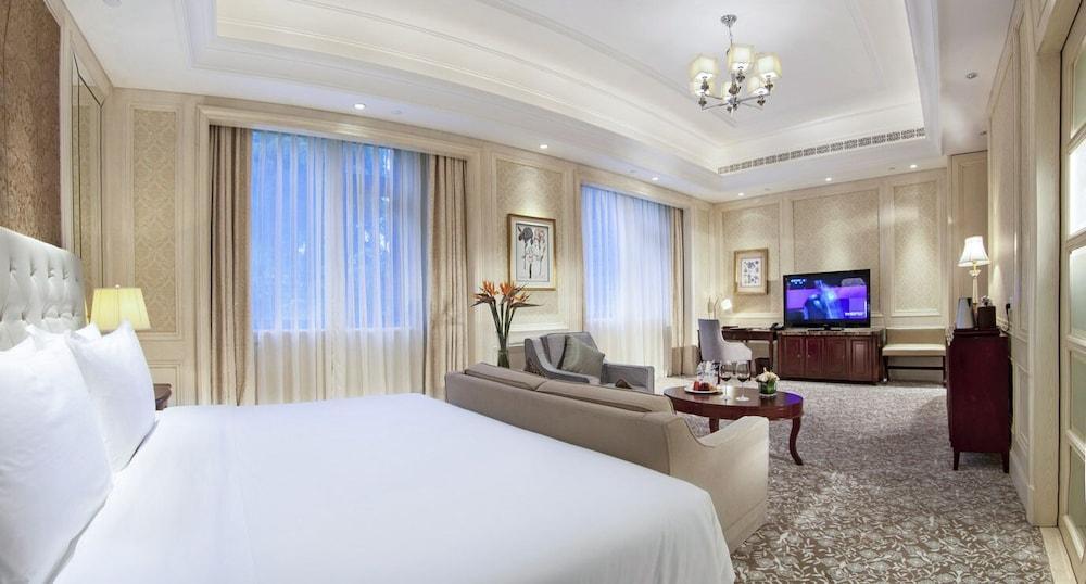 The Carp Islet Resort