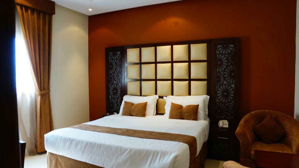 Naiara Maahad Eledara Elnsaey