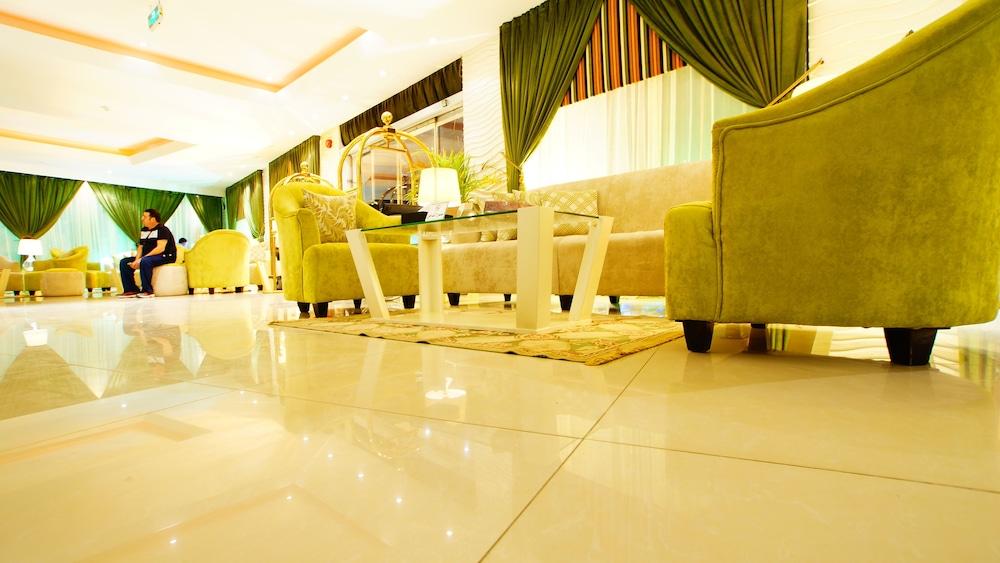 Sama Al Qasr Khorais