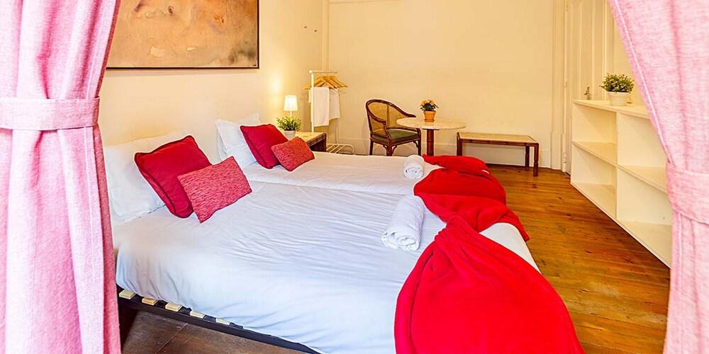 Flores 105 Guesthouse