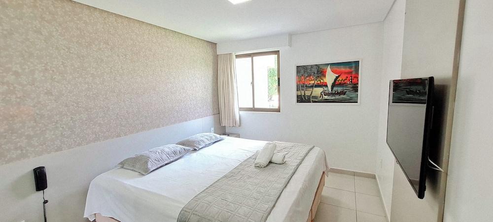 Flats no Carneiros Beach Resort