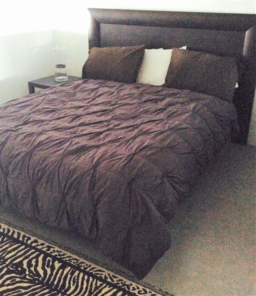 Downtown Executive Condo Loft