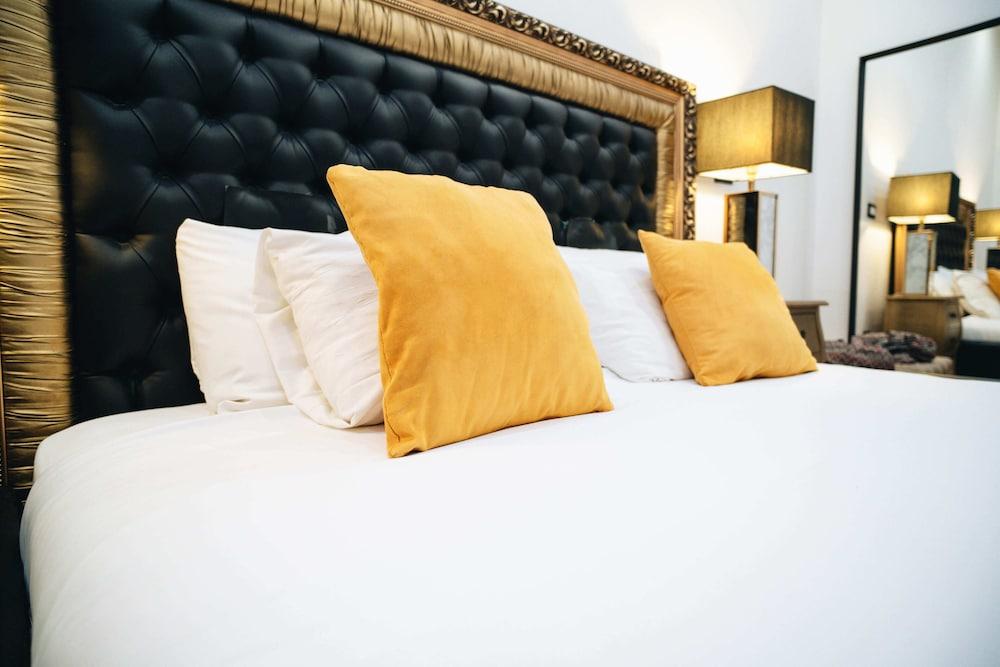 EscapeSuite Domus Collection