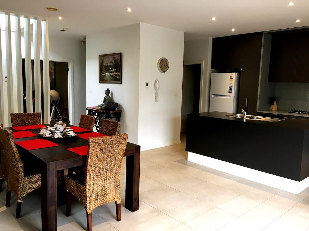 Deluxe Lake View House