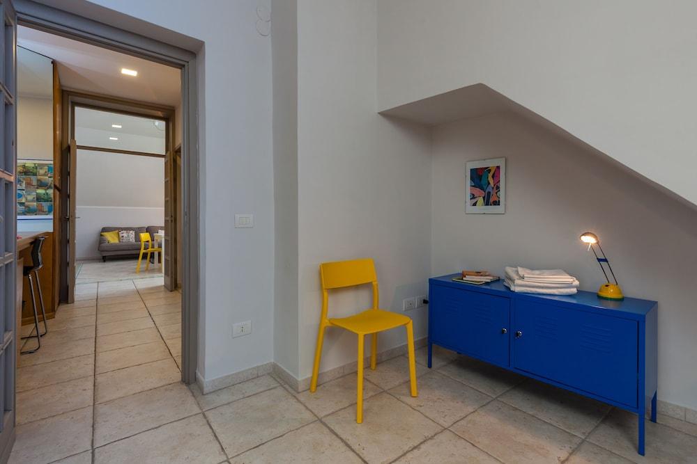 Bright Rooftop by Napoliapartments