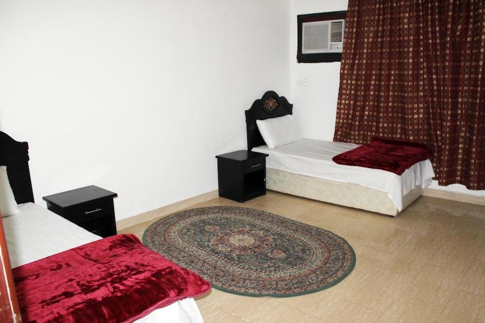 Al Eairy Furnished Apartments Qassim 1