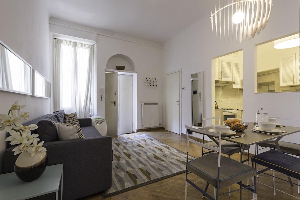 Corso Como – RentClass Bianca