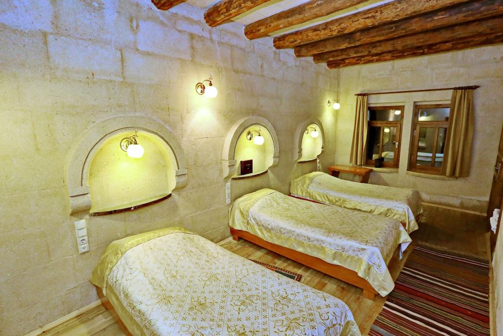 Anatolia Raymonde Cave House