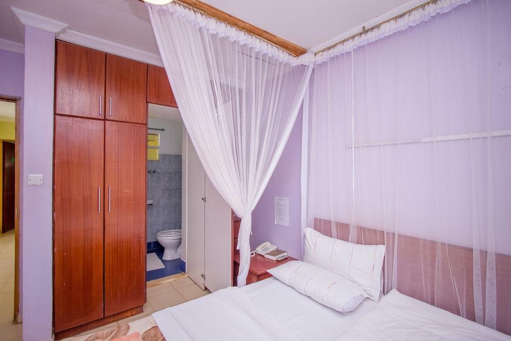 Ivys Inn Guest House