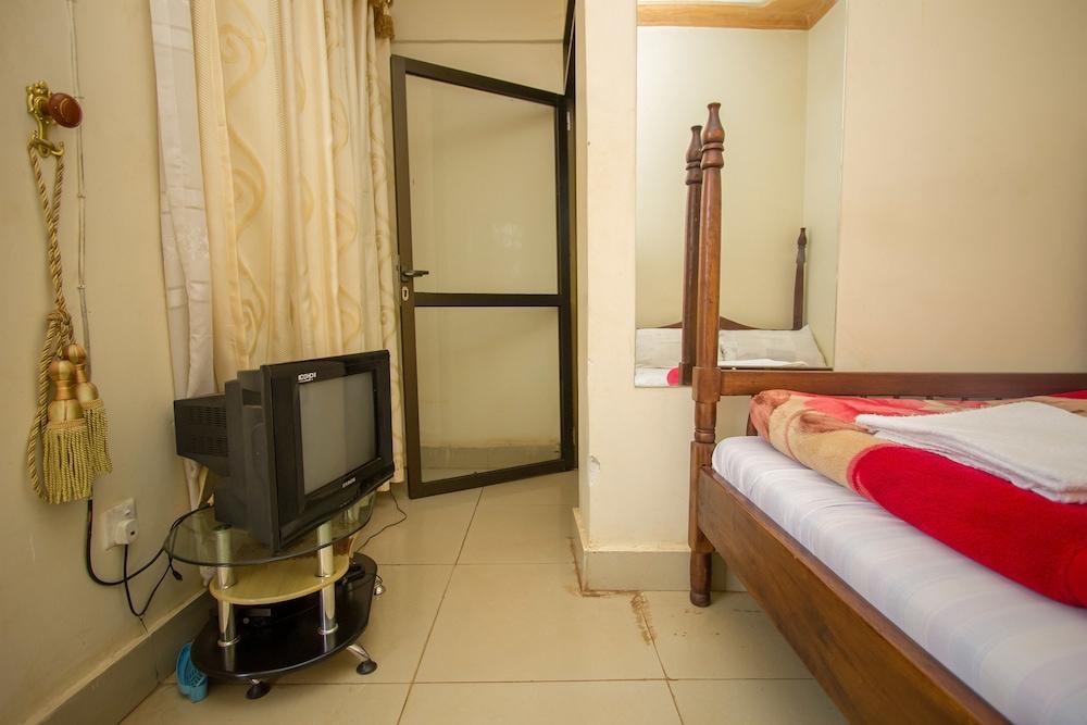 Platinum Royal Hotel