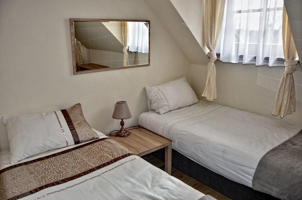 Karczma Rzym & Straszny Dwor