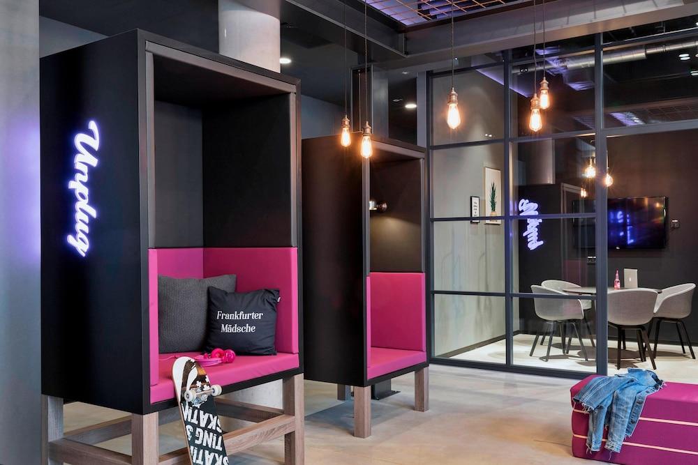 MOXY Frankfurt East