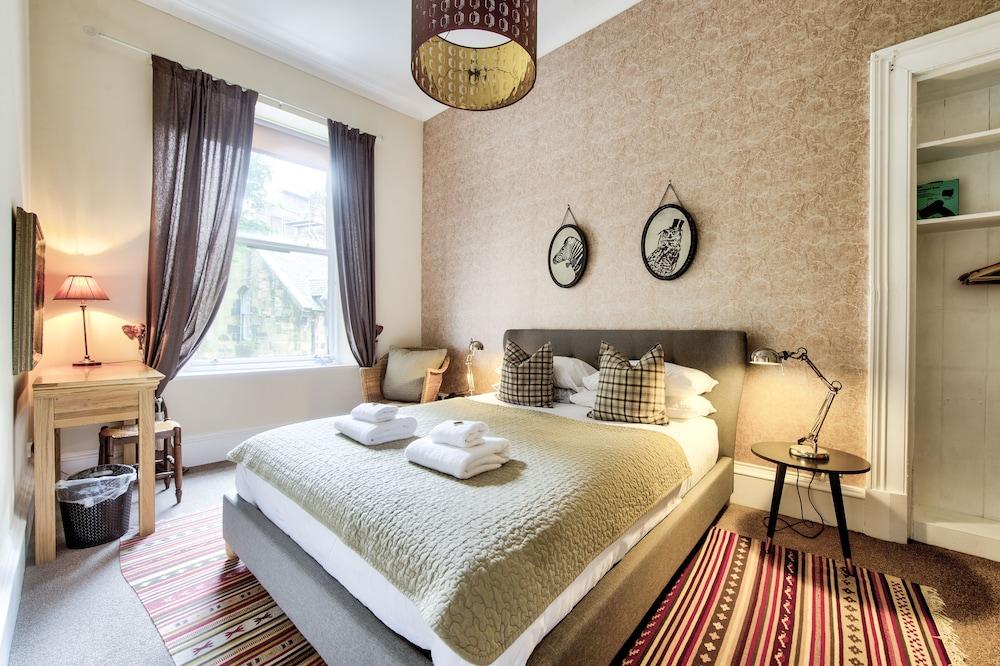 Maya's Glasgow Holiday Homes