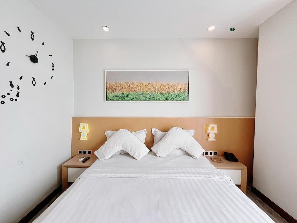 Verse Luxe Hotel Wahid Hasyim