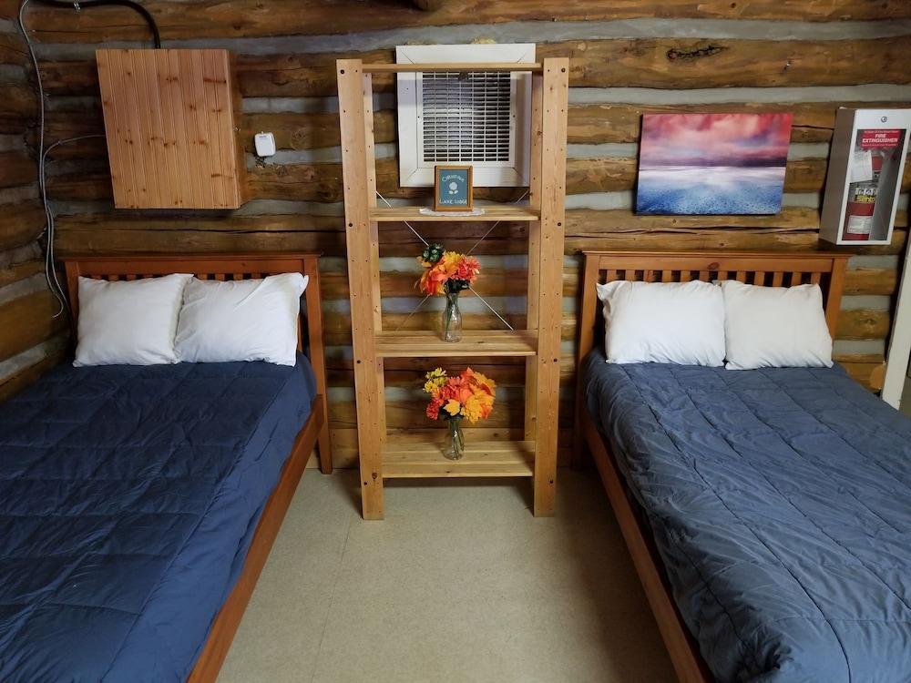 Christina Lake Lodge