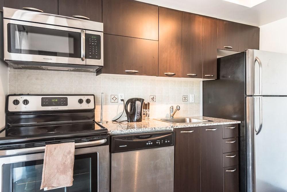 Life Suites Rogers Centre