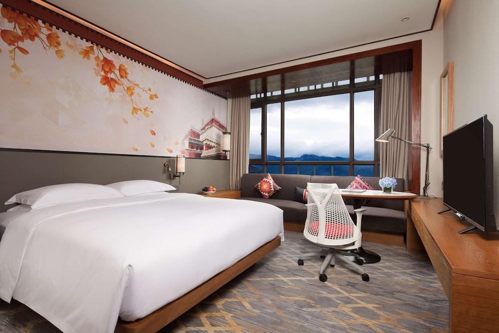 Hilton Garden Inn Shangri-La