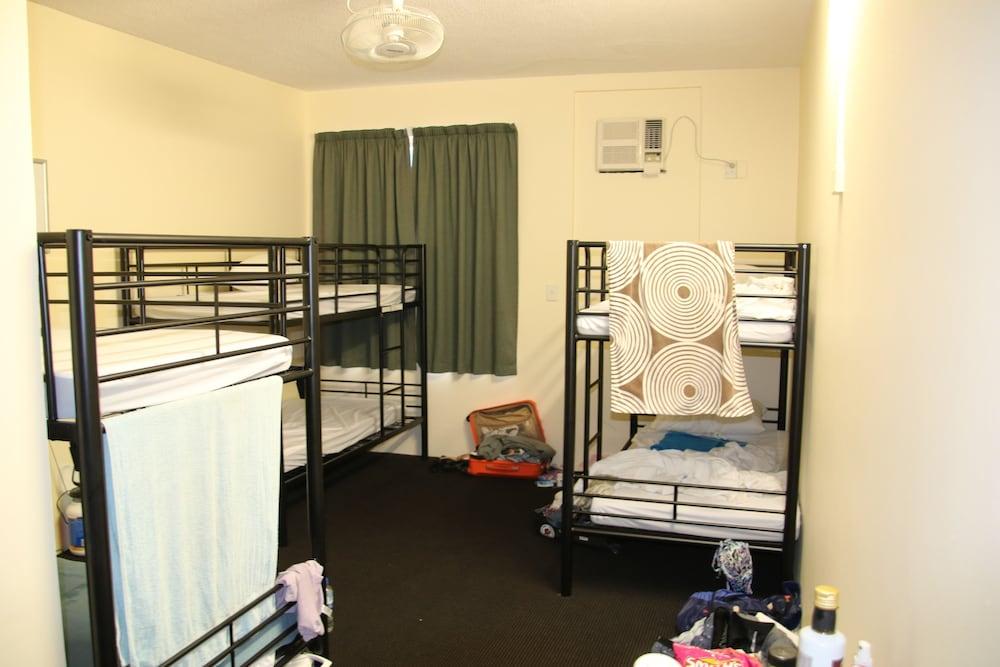 Crocodilly Inn - Hostel