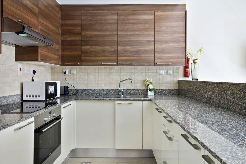 Bespoke Residences - Bay Square