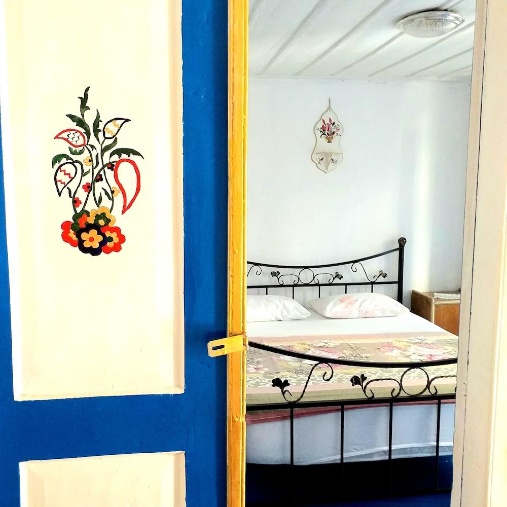 Ayvalık 1881 Pansiyon