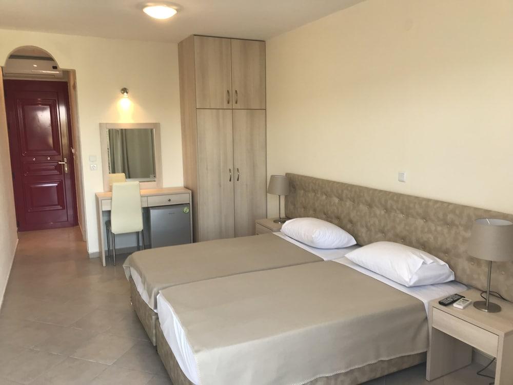 Ai - Helis Resort Hotel