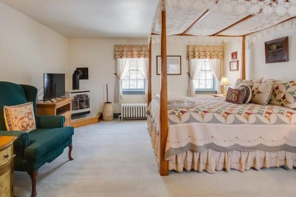 The Inn At Twin Linden