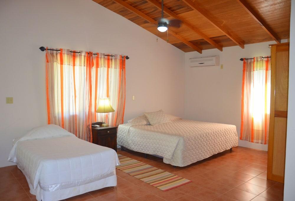 The Log Cab Inn Resort