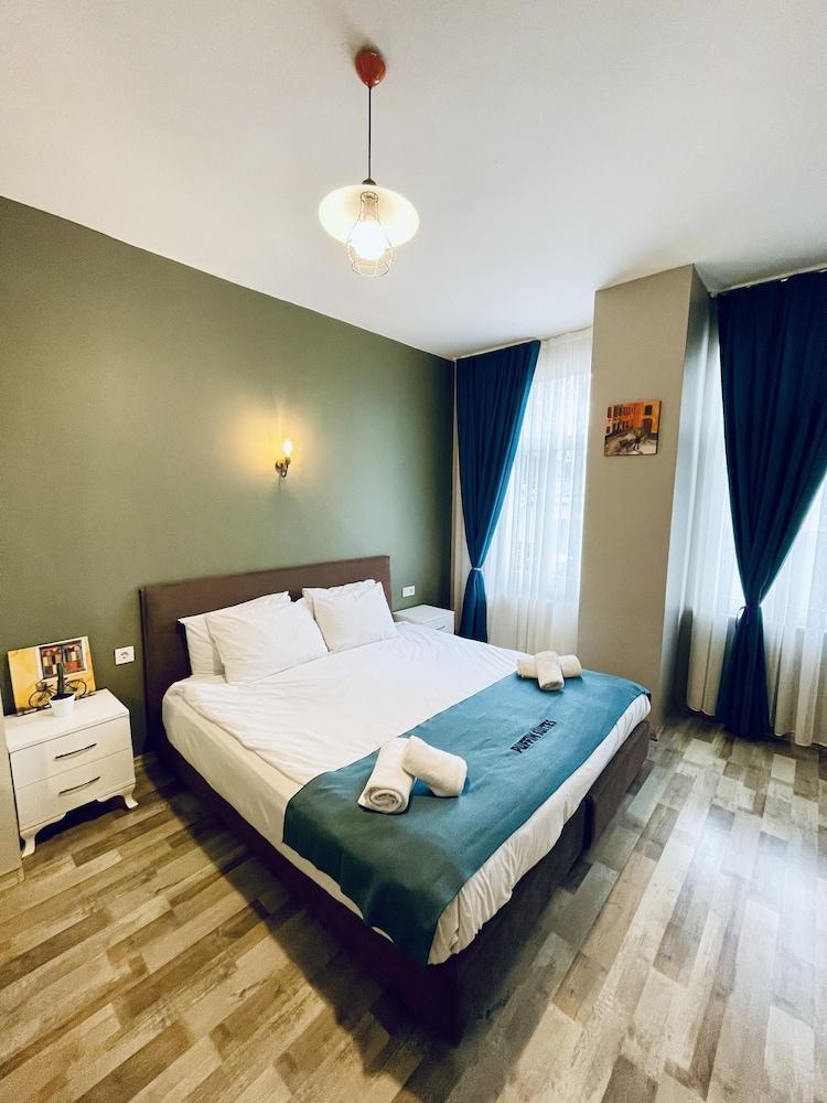 Puffin Suites & Rooms