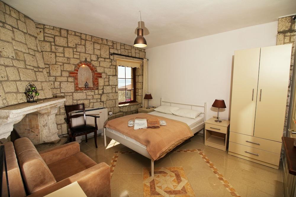 Pasha Port Hotel & Restaurant