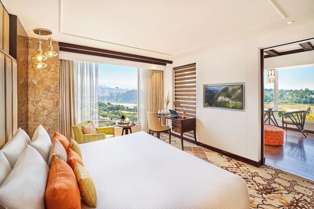 Vivanta Jammu City Centre